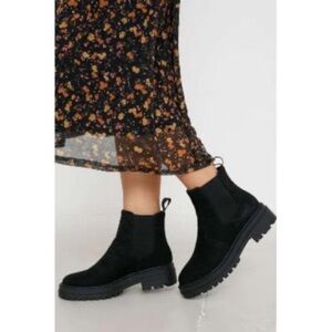 Urban Outfitters Black Faux Suede Lorenzo Chunky Chelsea Boots